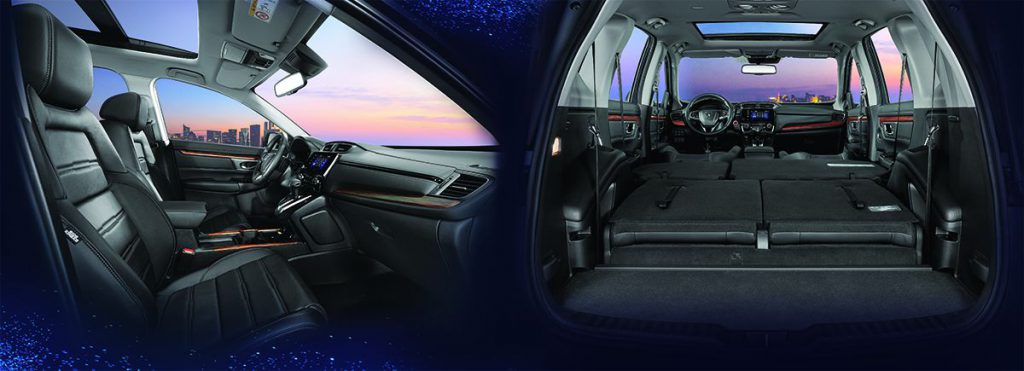 Không gian xe Honda CRV rộng rãi thoải mái để mọi trải nghiệm hành trình luôn tuyệt vời. 